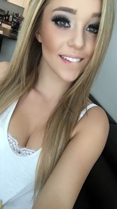 Amateur model Kali Rose takes selfies in various lingerie items 39057028