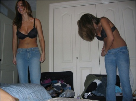 Amateur chick Nikki Sims and her girlfriends pose in their underwear 25037664