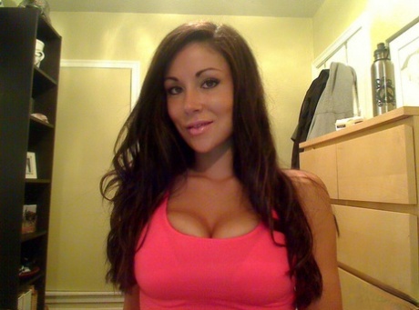 Sexy brunette Sweet Krissy gets butt naked while in her bedroom 75804533