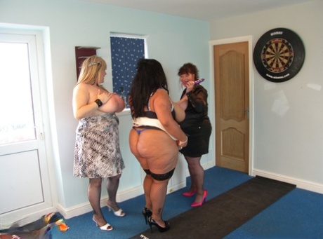 Fat UK woman Leah Jayne and two of her plump girlfriend's suck cock together 73716369