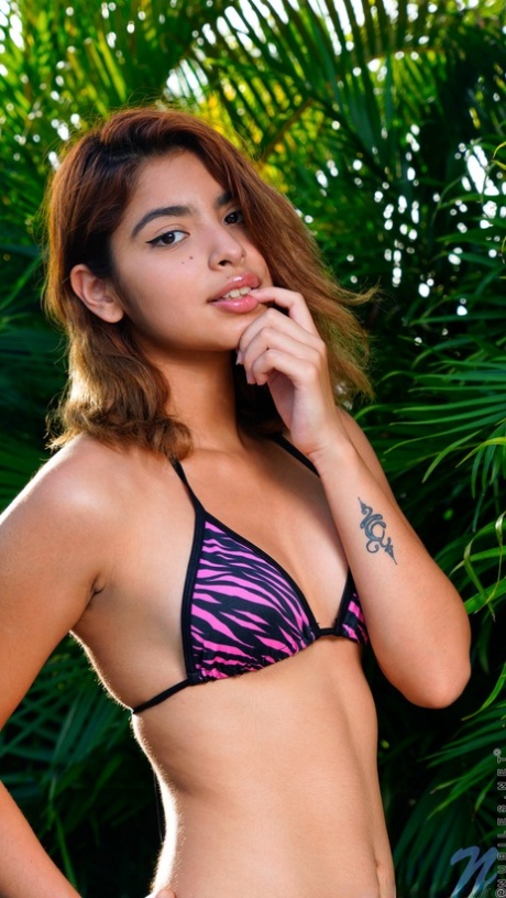 Sweet teen Hazel Heart removes her bikini before dildoing near a swimming pool 46368936