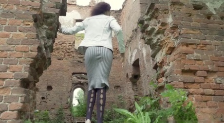 White girl Kristina gets caught taking a big piss at an abandon site 23885778