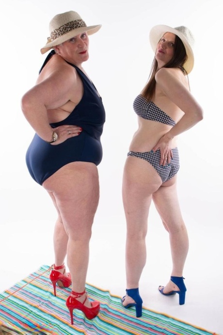 Reckless Temptation and her overweight lover indulge in lesbian play 80001798