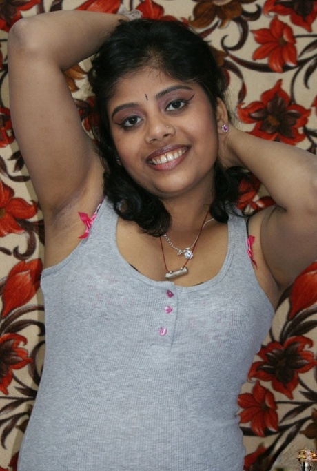 Chubby Indian amateur Gujarato Bimbo gets totally naked during solo action 72367558