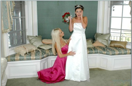 Busty blonde Nikki Benz helping Penny Flame to try on wedding dress 23959904